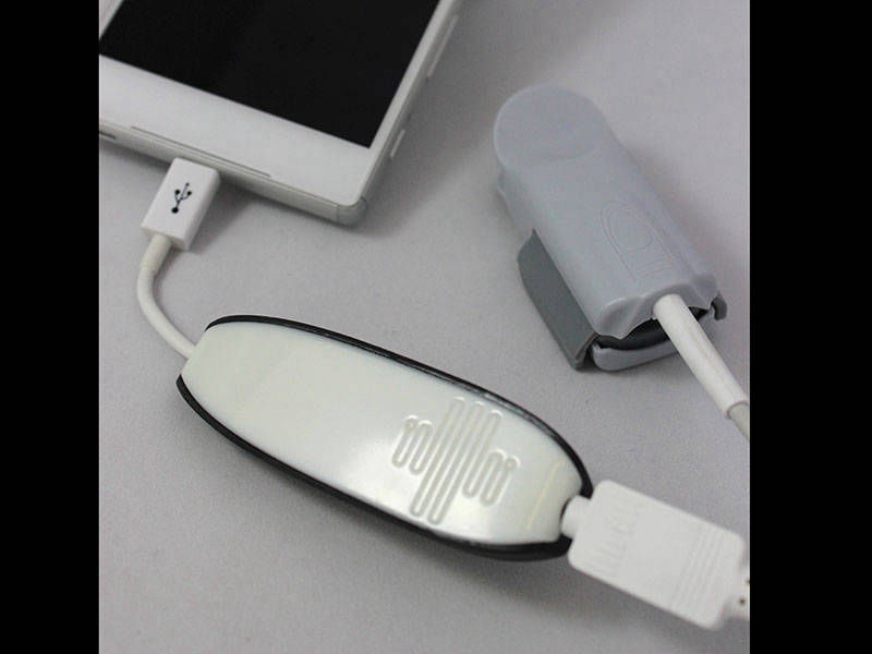 Smartphone-enabled pulse oximeter